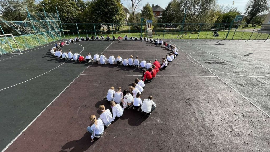 One million children praying the rosary